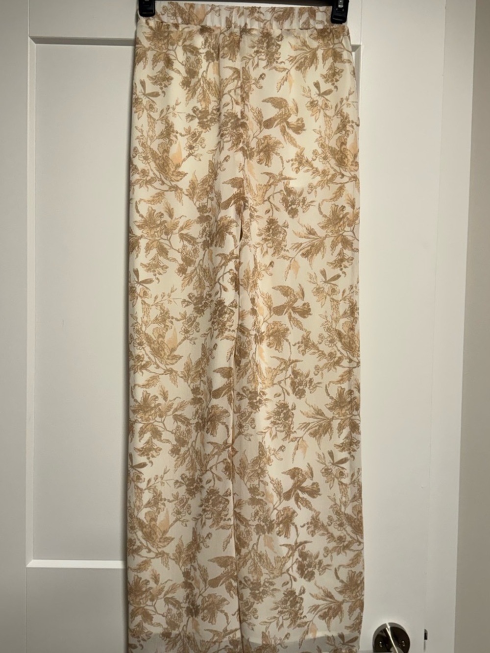 Express Wide Leg Pants in Cream with Tan Floral Print